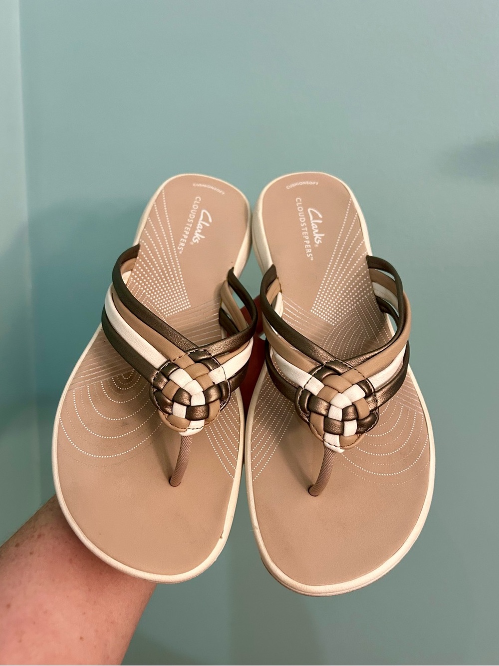 Clarks Cloudsteppers Breeze Coral Womens Flip Flop Sandals Size 9 Metallic